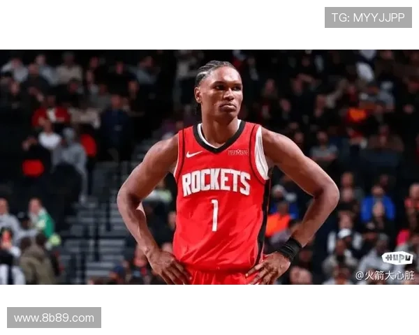 [NBA]火箭反击快攻 阿门接球拉杆上篮得手.